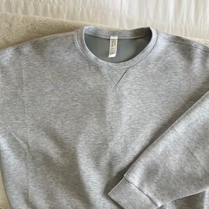 Womens Gray Spanx Crewneck Sweatshirt.